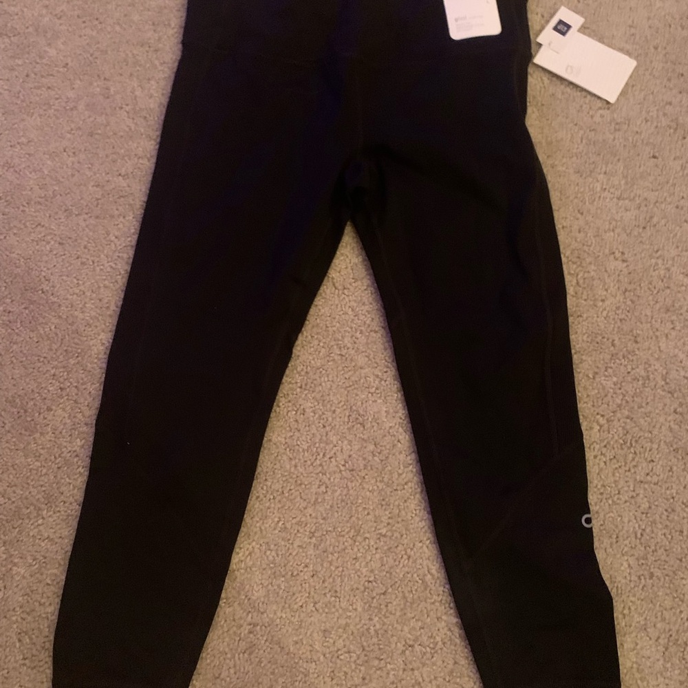 GAP women’s Classic Black Leggings brand new large